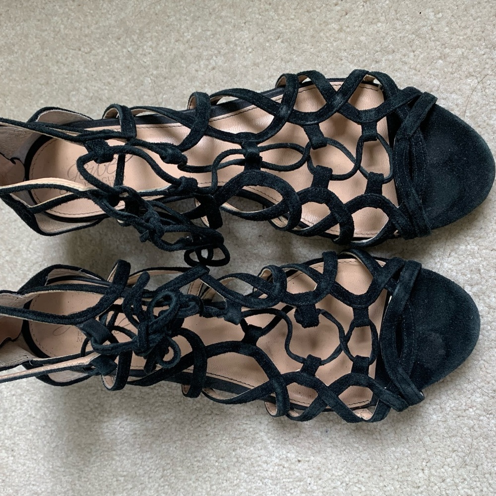 badgley mischka gladiator sandals